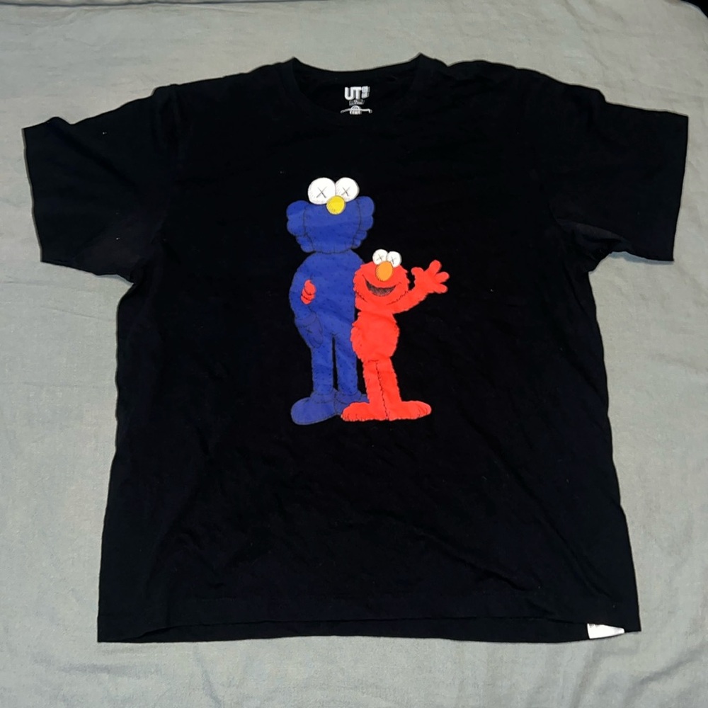 Kaws x Sesame Street Mens Shirt Size XL